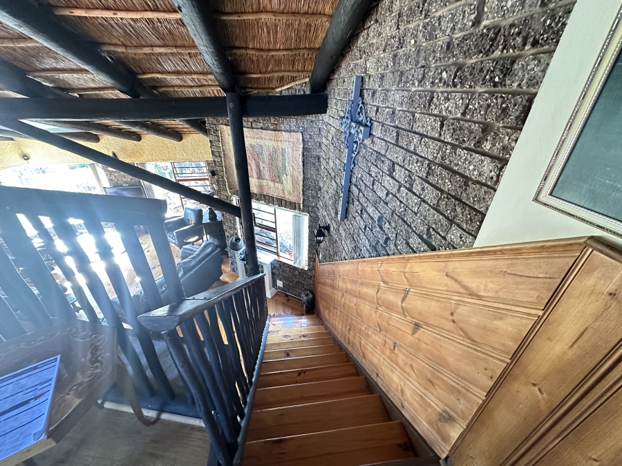 4 Bedroom Property for Sale in Sedgefield Central Western Cape